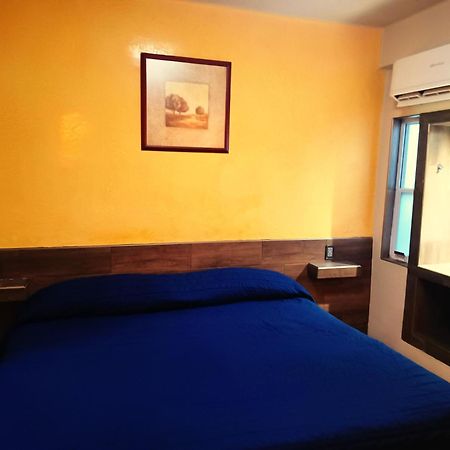Hotel Baeza Delicias Exteriör bild