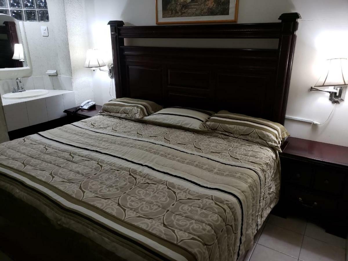 Hotel Baeza Delicias Exteriör bild