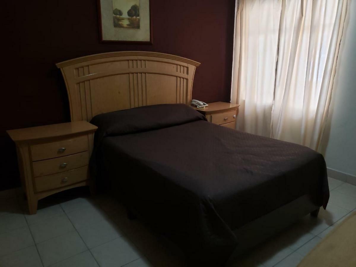 Hotel Baeza Delicias Exteriör bild