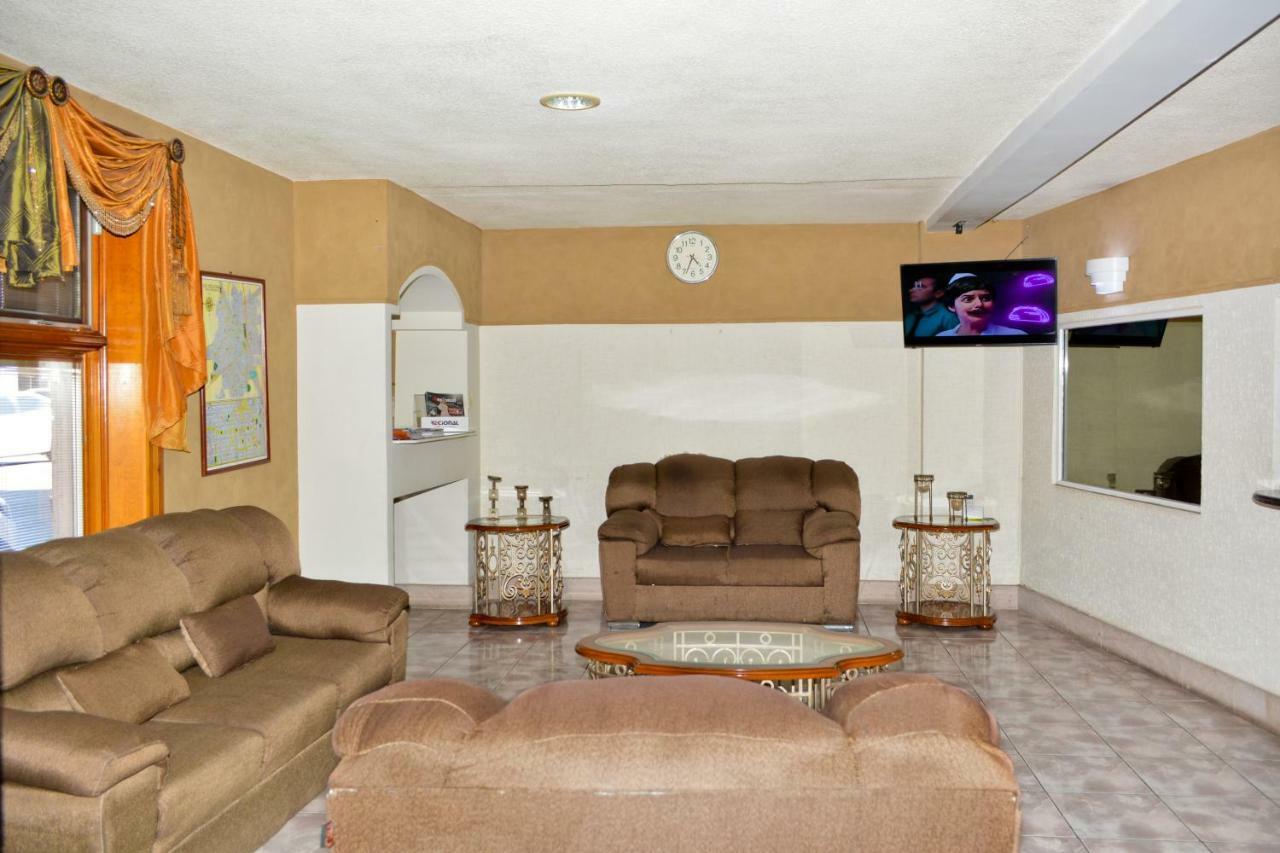 Hotel Baeza Delicias Exteriör bild